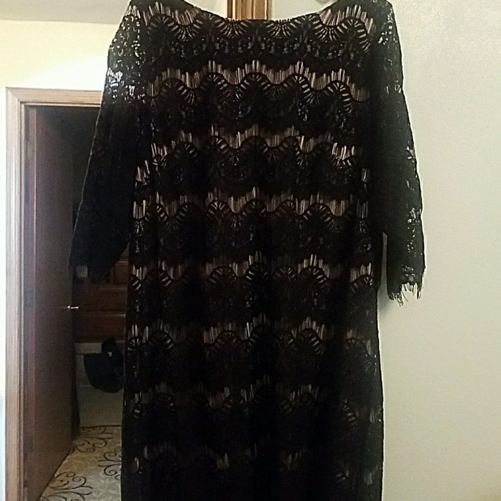 Black lace party dress